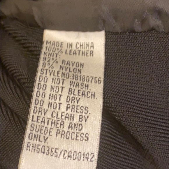 Black or brown jacket with 3/4 length sleeves. - Picture 6 of 10